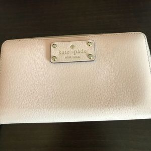 Kate Spade zipper wallet